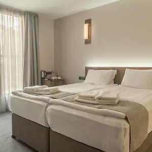 3* Hotel Hugo